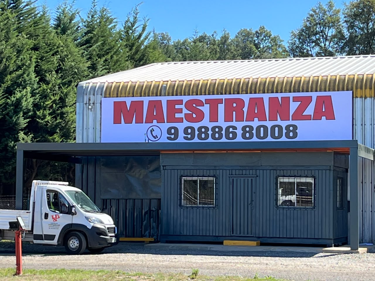 Letrero de gran formato para maestranza