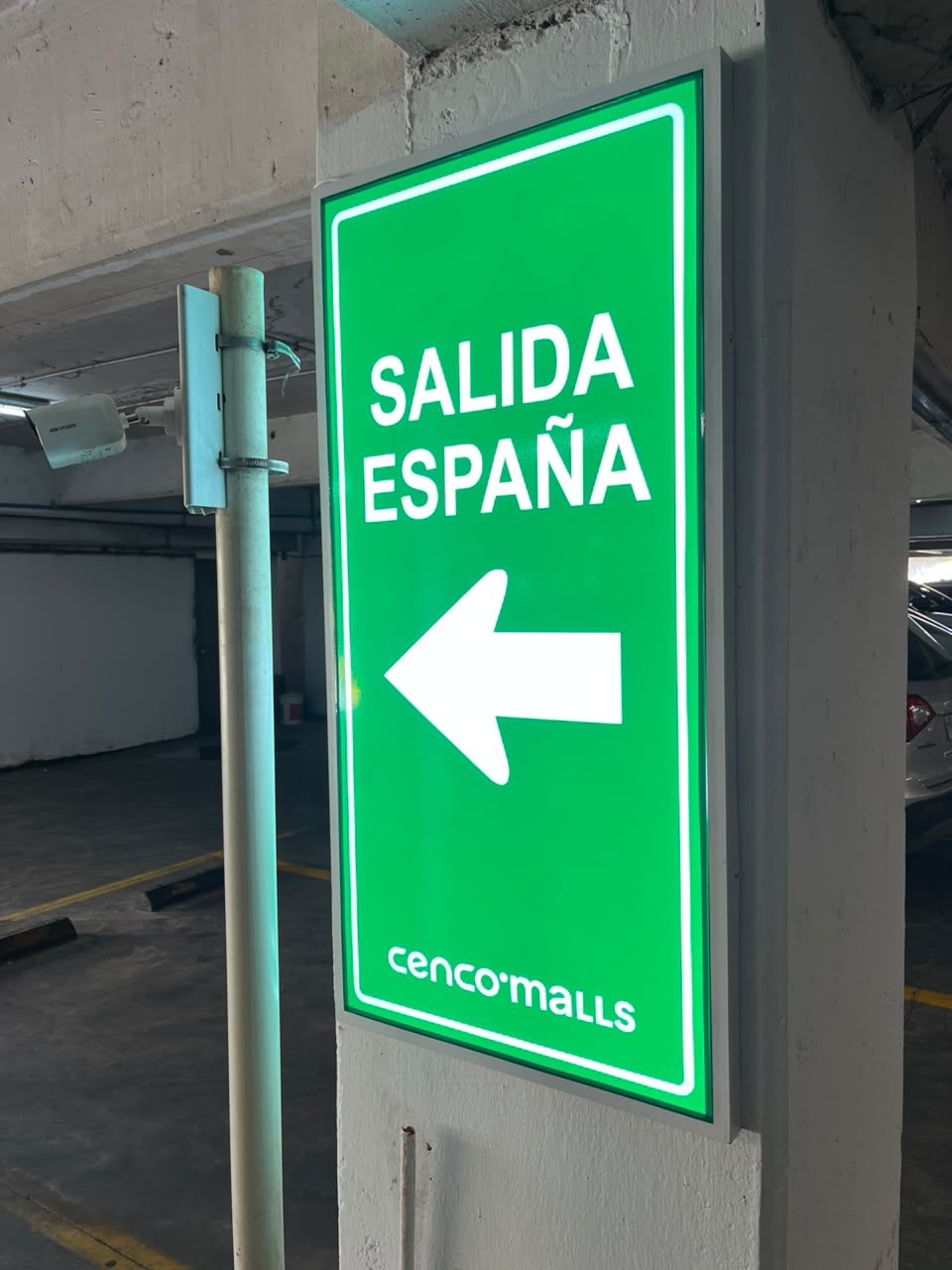 Letrero luminoso de salida para Cenco Malls